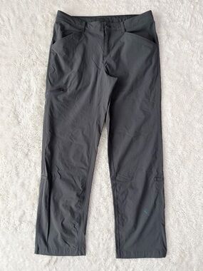 Patagonia Woman Gray Quandary Hiking Pants US12 Gorpcore Outdoor Campcore Travel
